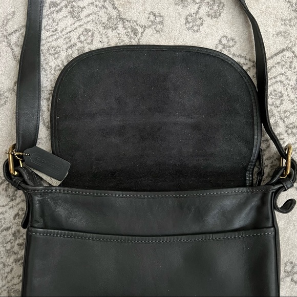 Vintage authentic Coach messenger bag - Picture 3 of 11